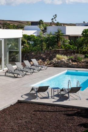 Almara House, Luxury villa with heated pool